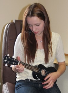 Anna - E-Gitarre, Ukulele seit 2004